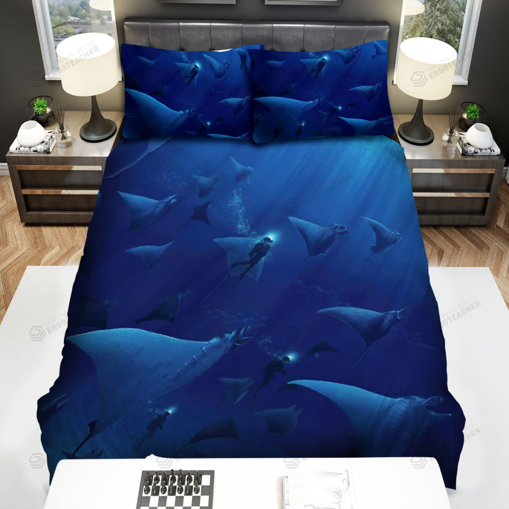 The Wild Animal - The Divers Swimming Beside The Ray Fish Bed Sheets Spread Duvet Cover Bedding Sets 8