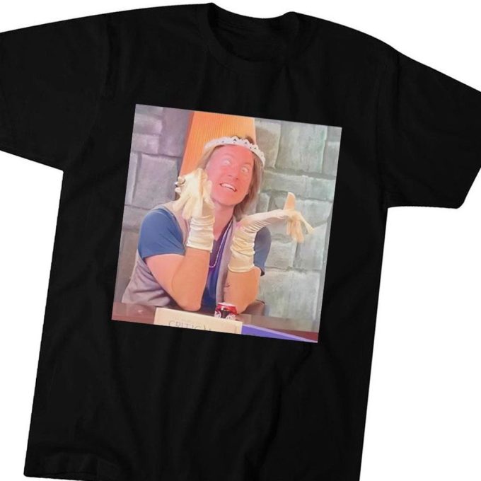 Sam Riegel Wearing Matt Mercer Queen T-Shirt For Men Women Gift For Men And Women 1