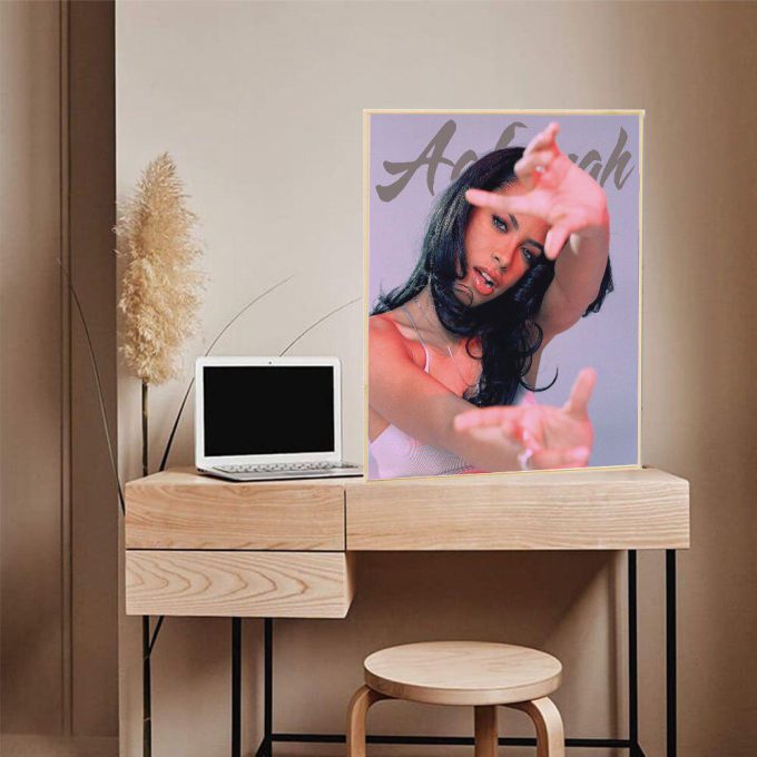 Aaliyah Poster, Aaliyah Charm 3