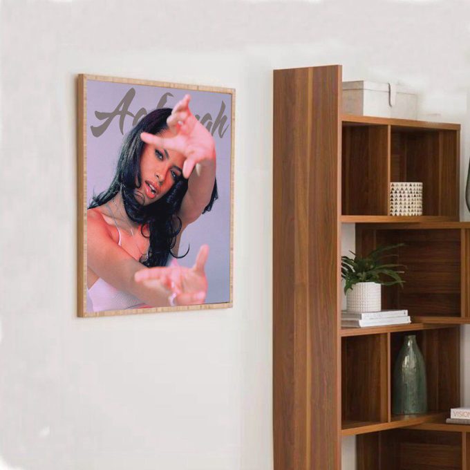 Aaliyah Poster, Aaliyah Charm 4