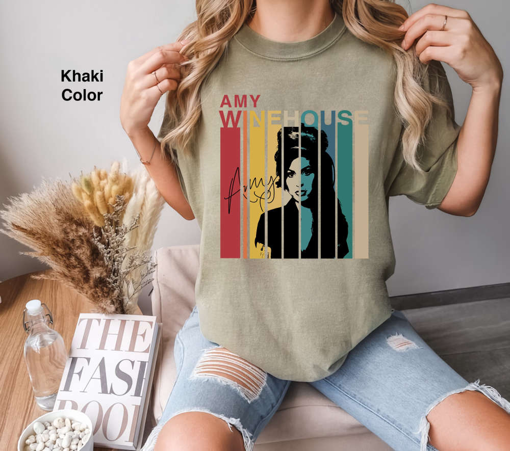 Retro Vintage Amy Winehouse T-Shirt: Music Gift Tee for Friends