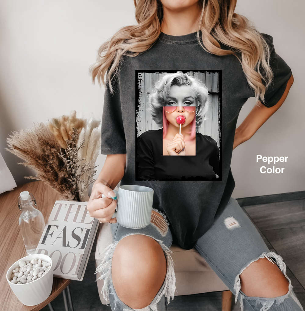 Marilyn Monroe Vintage Comfort Colors T-Shirt: Lollipop Shirt Monroe Tribute – Perfect Gift for Fans 2024
