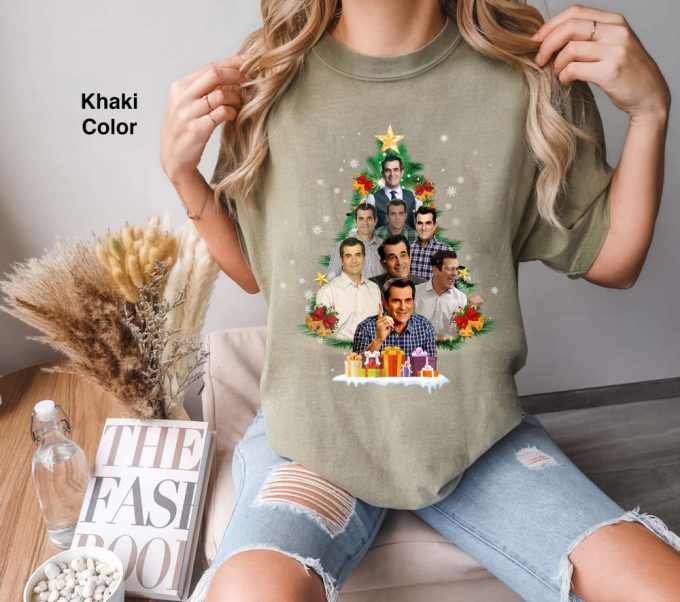 Vintage Phil Dunphy Christmas Tree Shirt - 90S Graphic Tee For Rap Music Fans Gift For Him And Her 2024 2