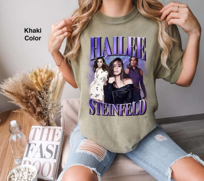 Shop Retro Hailee Steinfeld Comfort Colors Shirt Poster T-Shirt Sweatshirt - Funny Gift 2024 4