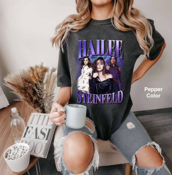 Shop Retro Hailee Steinfeld Comfort Colors Shirt Poster T-Shirt Sweatshirt - Funny Gift 2024 5