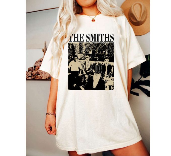 Smiths Movie T-Shirt Hoodie &Amp; Sweater: Retro Spooky &Amp; Unisex Apparel 2