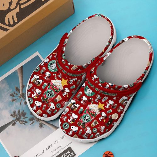 Cute Peanuts Snoopy Christmas Red Clogs – Stylish Footwear for Kids and Adults