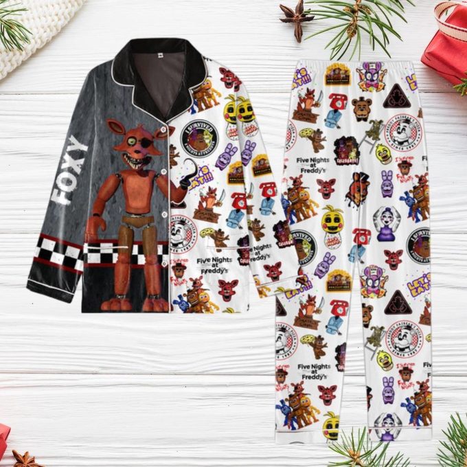 Get Spooked With Five Nights At Freddy S Foxy Pajamas Set – Perfect Horror Movie Shirt &Amp; Video Game Pajamas For Family Great Gift For Her!