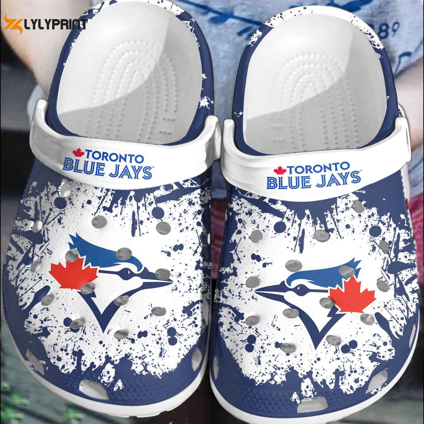 Toronto Blue Jays MLB White Crocs – Stylish Clog Shoes for True Baseball Fans Toronto Blue Jays MLB White Crocs – Stylish Clog Shoes for True Baseball Fans