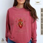 Vintage Sacred Heart Jesus Long Sleeve T-Shirt: Unisex Catholic Gift Folk Art Faith Shirt Vintage Sacred Heart Jesus Long Sleeve T-Shirt: Unisex Catholic Gift Folk Art Faith Shirt