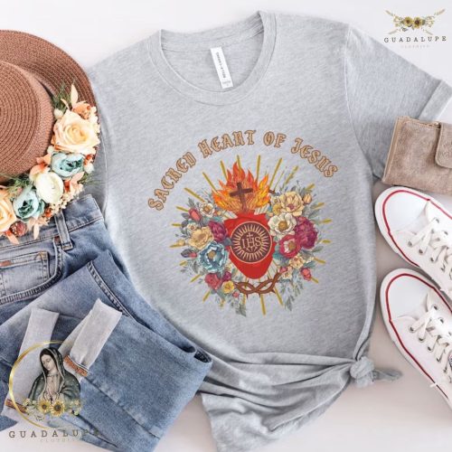 Vintage Sacred Heart T-shirt: Unique Women s Catholic Christ Tee – Perfect Christmas Gift!