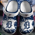 MLB Detroit Tigers Crocs: White-Navy Baseball Fan Shoes – Get Your Team Spirit On!