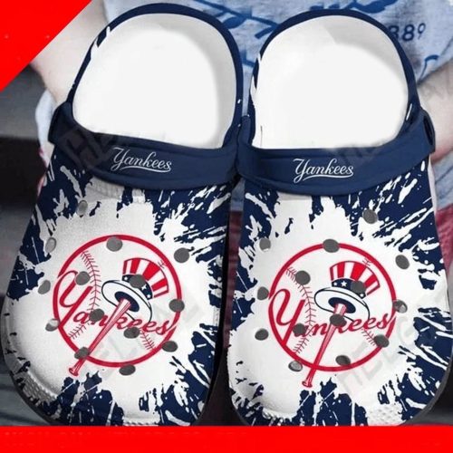 Comfy Yankees MLB Gift: RubberCrocs Clog Shoes – New York Fan s Must-Have!