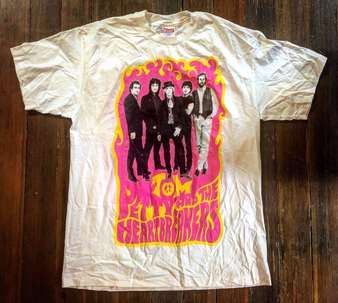 Vintage 90S Tom Petty Tour Tee: Heartbreakers Concert Shirt – Limited Edition