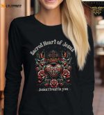 Vintage Sacred Heart Jesus Tee – Unisex Catholic Gift Christmas Shirt Devotional Apparel