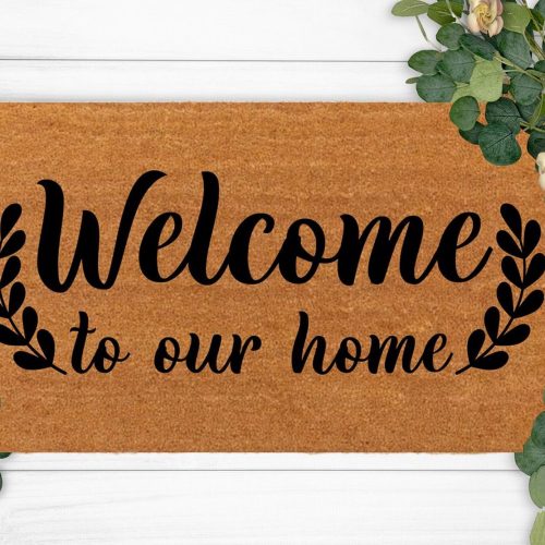 Personalized Home Doormat – Custom Christmas Decoration & Housewarming Gift: Last Name Rug for Mom