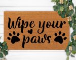 Wipes Your Paws Doormat – Perfect Housewarming Gift & Custom Christmas Decoration – Ideal Present for Mom – Home Doormat