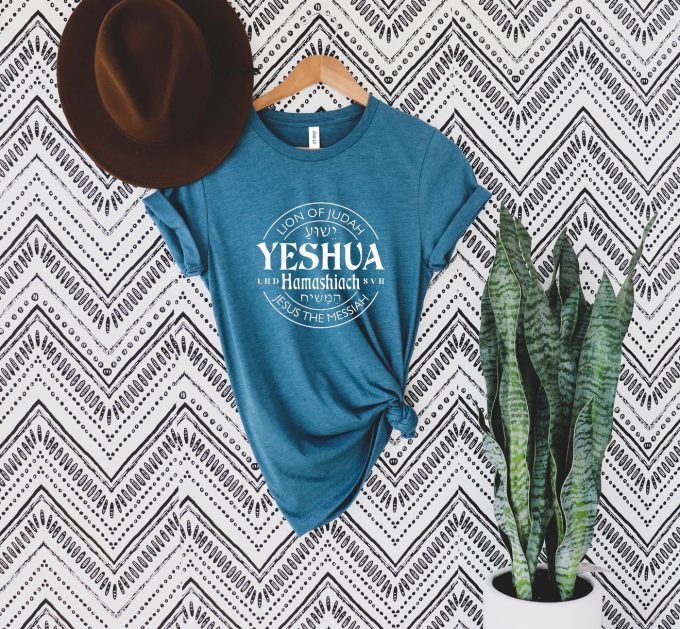 Yeshua Hamashiach Jesus T-Shirt: The King Is Coming! Christian Gifts – 100% Profit Donated